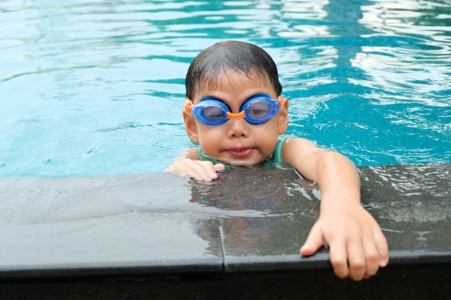 piscine avec enfant 2